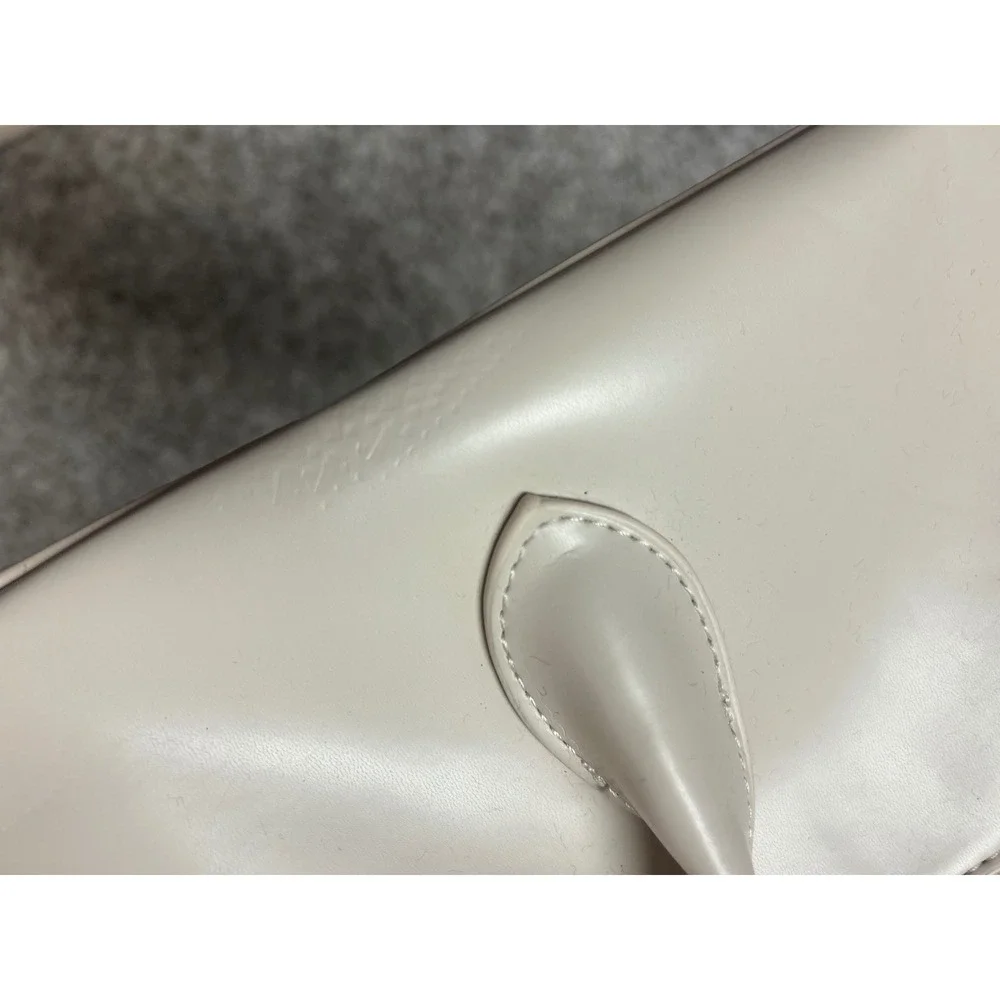 Urban Expressions Oatmilk Cream Handbag with Red Heart Charm 36956A
